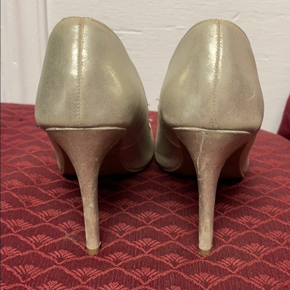 Gold heels - Picture 4 of 4